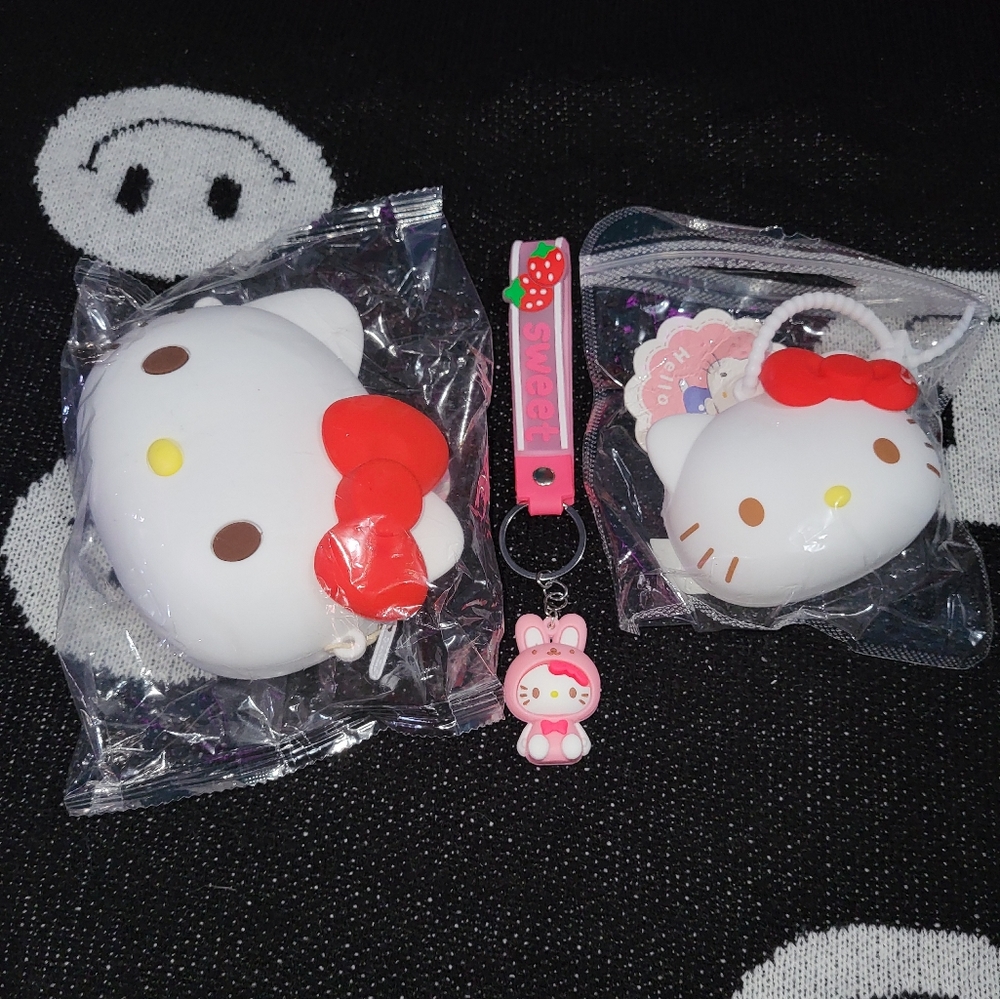 Hello Kitty crossbody purse with coin purse and Keychain
